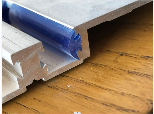 Low Odor Polyol And Isocyanate For Polyurethane High Performance Sealing Strip