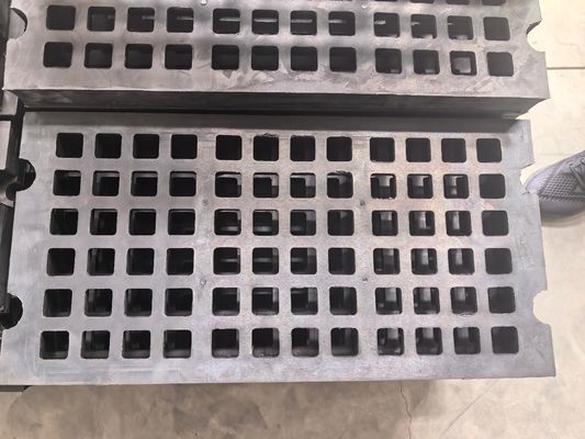 Rubber Size 610*305 Vibrating Screen Sieve Plate For Iron Ore Of Low Weight Low Noise Long Working Life